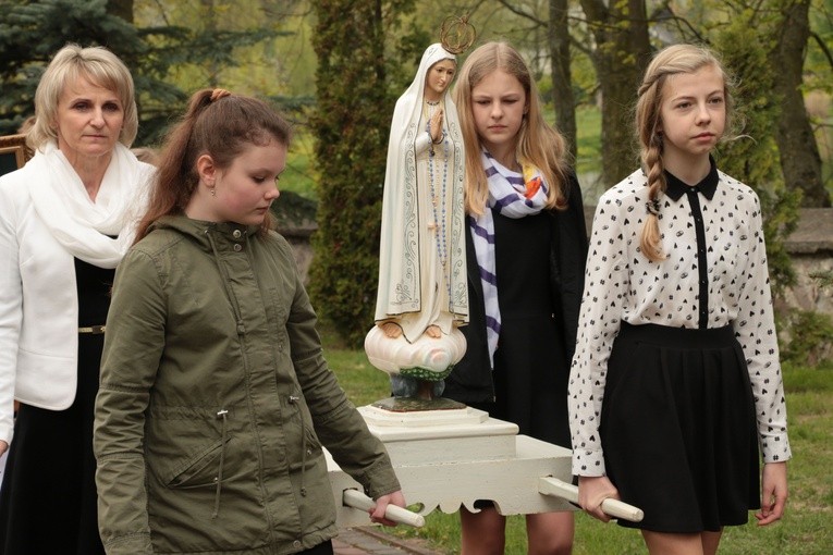 Jubileusz parafii w Karniewie