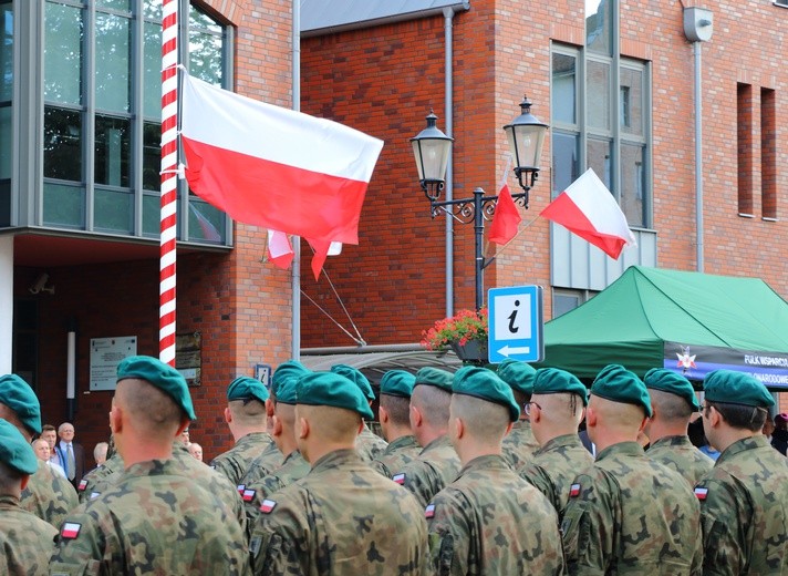 Elbląg - obchody Dnia Wojska Polskiego
