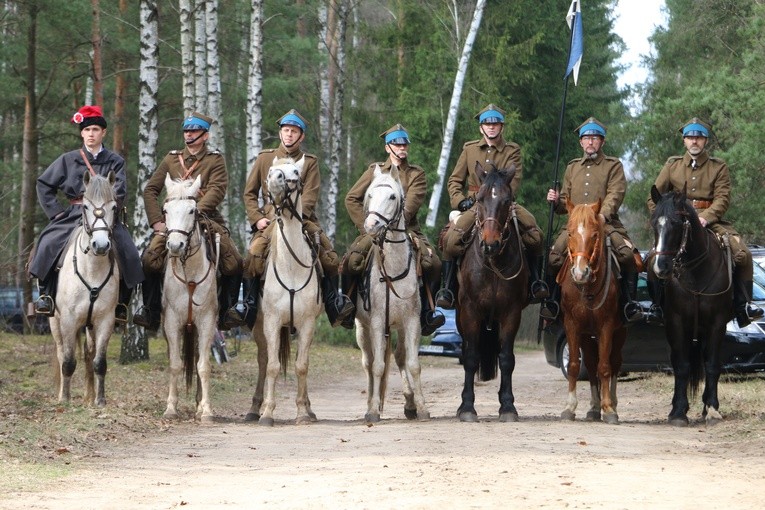 Uroczystości patriotyczne k. Radzanowa n. Wkrą