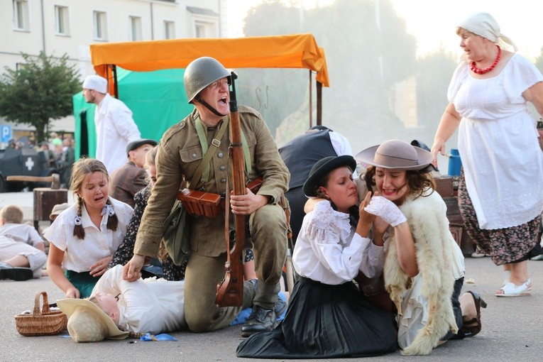 Rekonstrukcja historyczna nalotu na Mławę