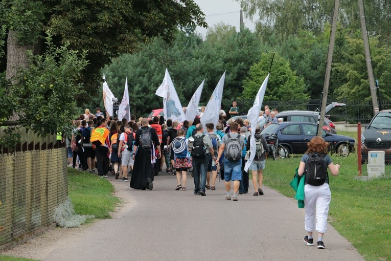Pierwszy dzień pielgrzymki - przedpołudnie