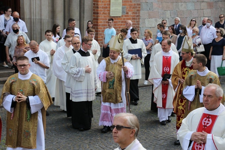 Płock. Poświęcenie mozaiki w oknie papieskim