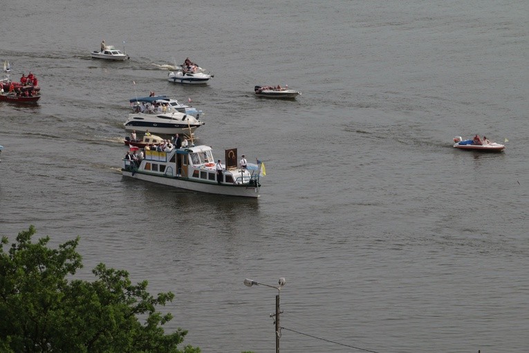 Peregrynacja - przeprawa Wisłą
