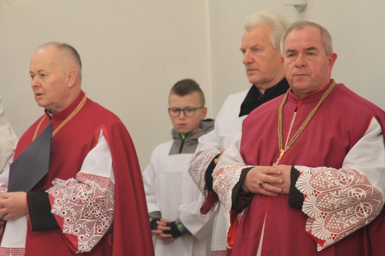 Symboliczny grób biskupów męczenników w Działdowie