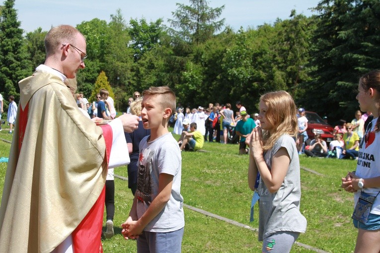 Ministranci i dzieci komunijne w Czerwińsku