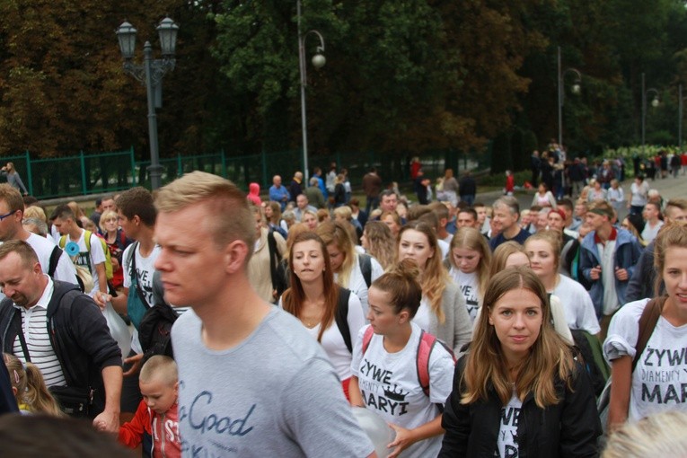 Pielgrzymka. Jasna Góra (część 1)