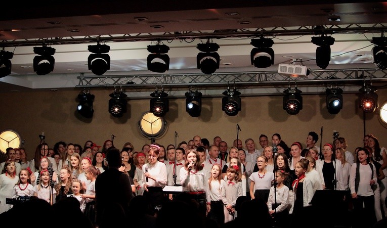 Gospel nad Jeziorakiem 
