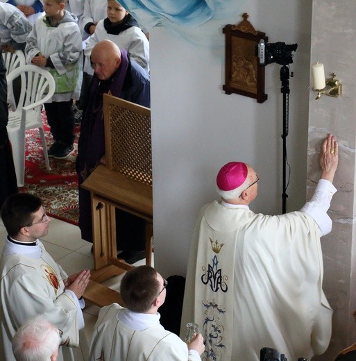 Poświęcenie kościoła Matki Bożej Fatimskiej i św. Jana Pawła II 