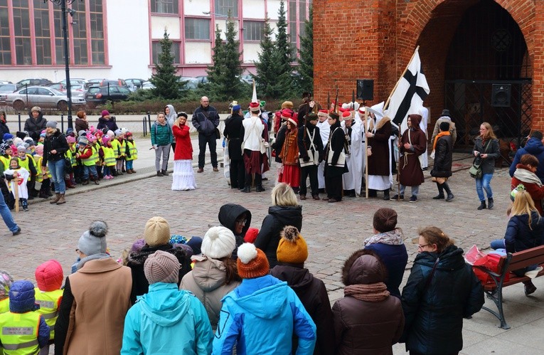 19. "Piekarczyk" na ulicach Starego Miasta