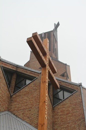 Ciechanów. Poświęcenie krzyża morowego