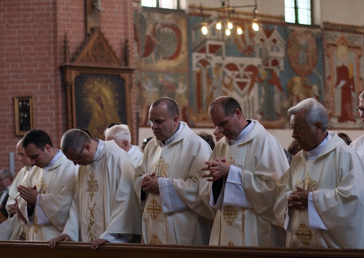 Uroczyste wprowadzenie bp. Adama Wodarczyka i Kanoników Kwidzyńskiej Kapituły Konkatedralnej