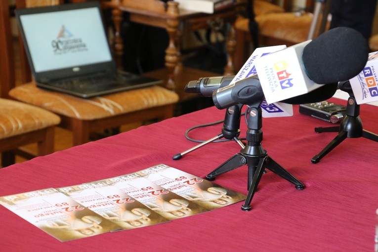 Konferencja prasowa w sanktuarium Bożego Miłosierdzia w Płocku