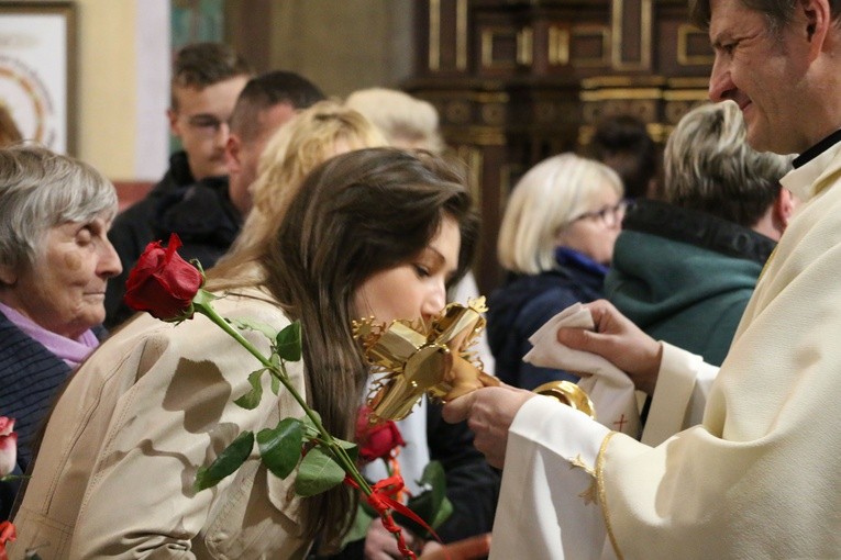 Niedzbórz. Wprowadzenie relikwii św. Rity