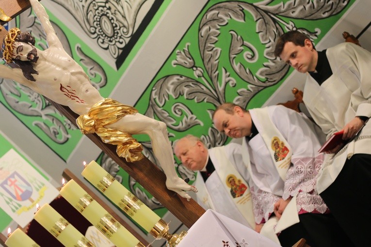 Ruże. Nawiedzenie w parafii świętych Apostołów Piotra i Pawła