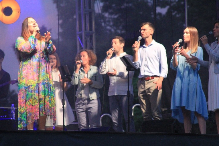 Płock. Boże Ciało u klaretynów