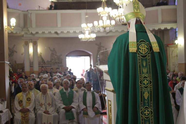 Byli alumni-żołnierze w Pomiechowie