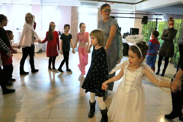 Bal karnawałowy