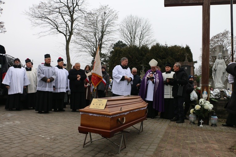 Płock - Radziwie. Pogrzeb ks. kan. Zygmunta Karpa