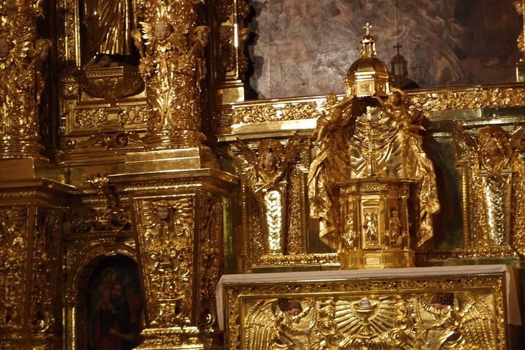 Poświęcenie ołtarza w kościele Bożego Ciała