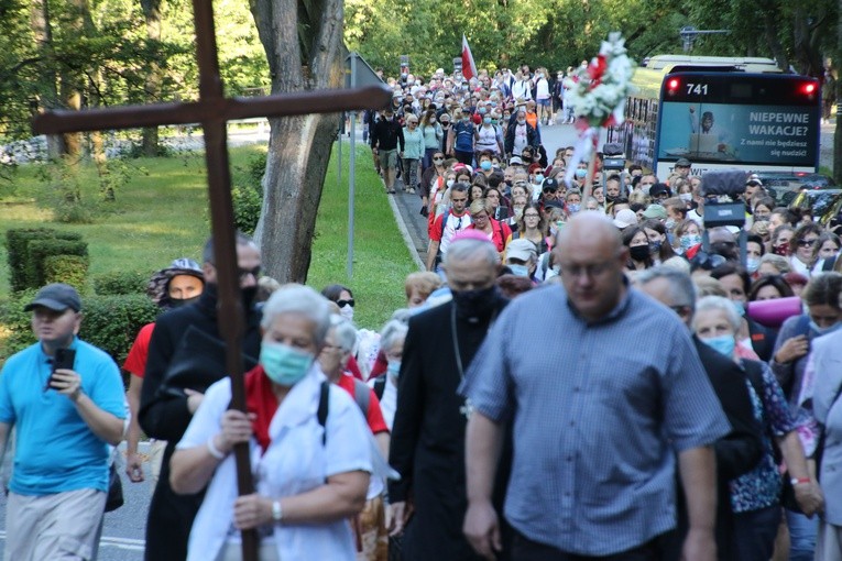 Pielgrzymka z Płocka na Jasną Górę. Cz. 2.