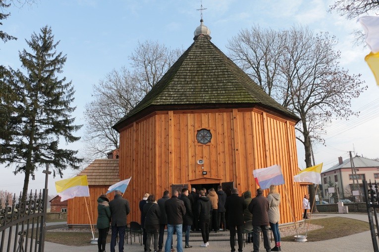 Rekonsekracja kościoła w Kucicach