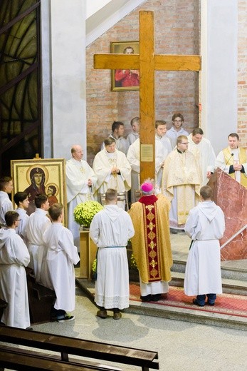 Symbole ŚDM - parafia św. Jerzego