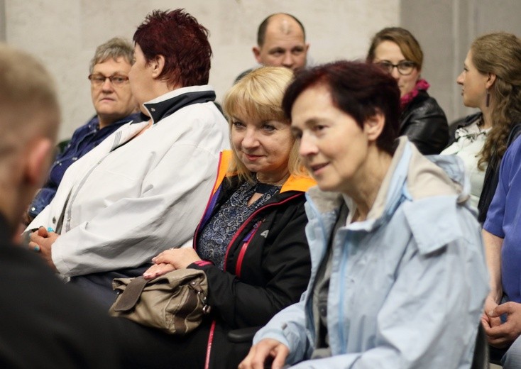 Pielgrzymka osób modlących się o powołania 