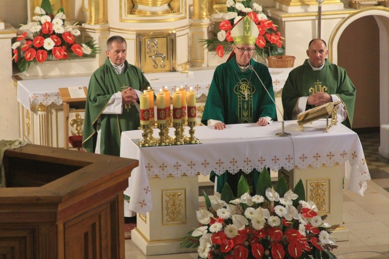 Byli alumni-żołnierze w Pomiechowie