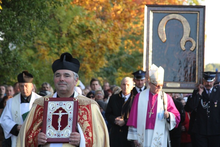 Dąbrowa. Nawiedzenie w parafii św. Stanisława BM