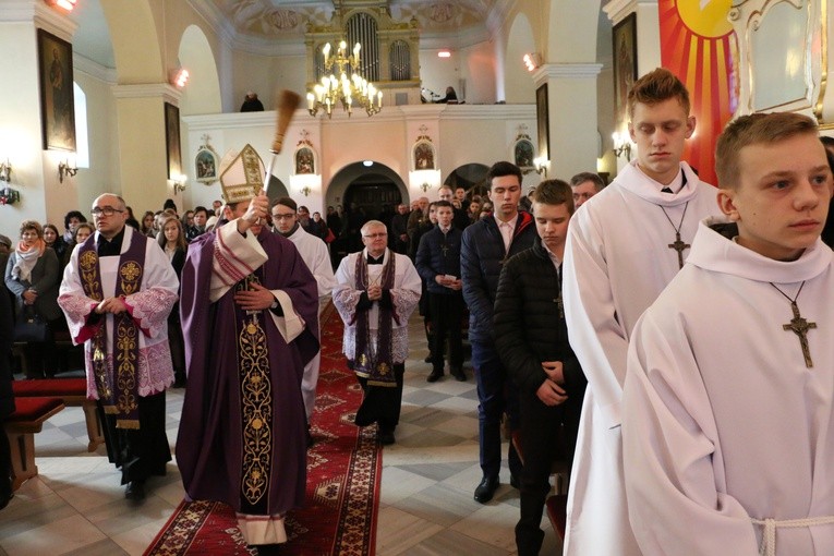 Bierzmowanie w Karniewie