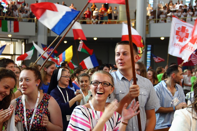 Młodzi z belgijskimi mnichami 