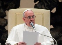 Papież o zamachu w Barcelonie: Nieludzki czyn i ślepa przemoc