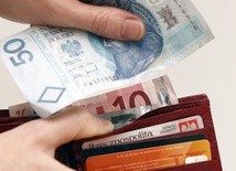 Polacy spokojni o swoje finanse
