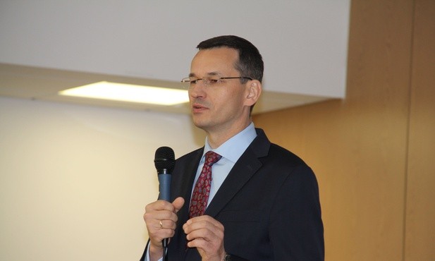 Morawiecki: Zabraliśmy się za raje podatkowe